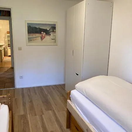 Familiensuite Mit Garten Und Poolnutzung Apartment Übersee